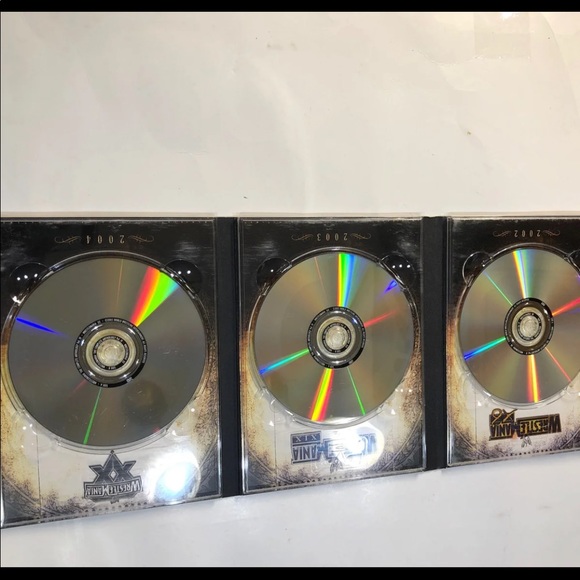 WWE WrestleMania -The Complete Anthology 1985-2004 - Picture 10 of 12